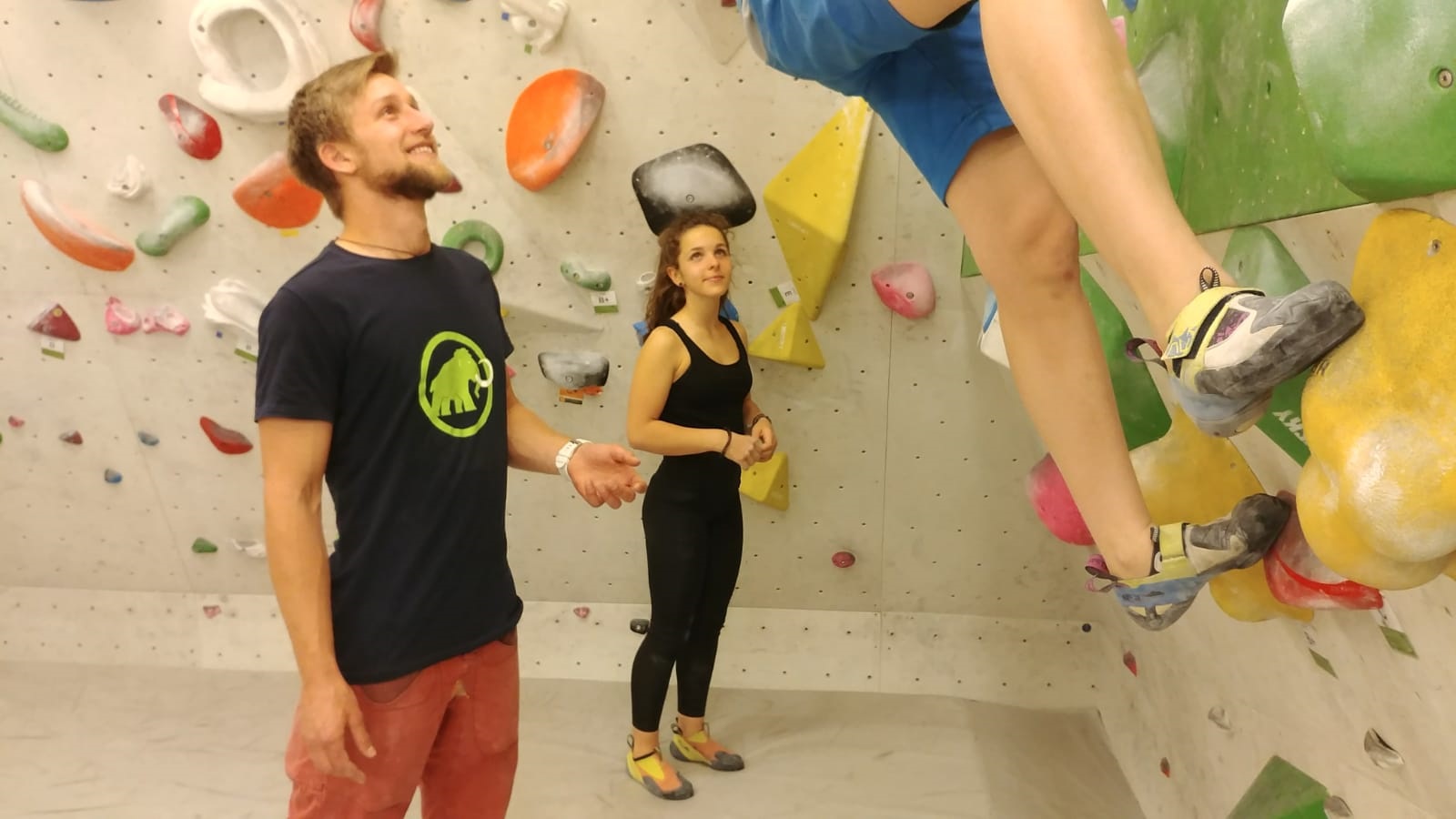 Kletterkurs_im_Boulderraum2.jpg